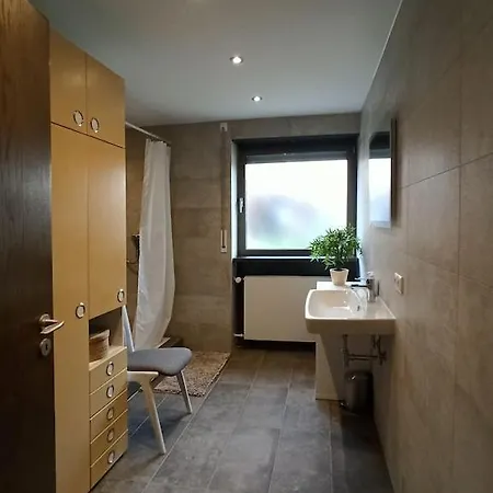 Grosse Ferienwohnung In Traumhafter Hanglage 5 Personen Naehe Legoland *