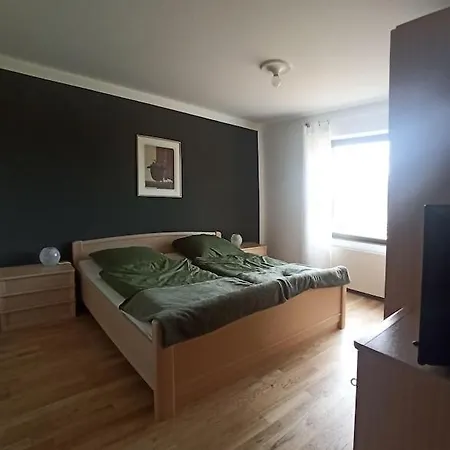 Grosse Ferienwohnung In Traumhafter Hanglage 5 Personen Naehe Legoland Apartamento